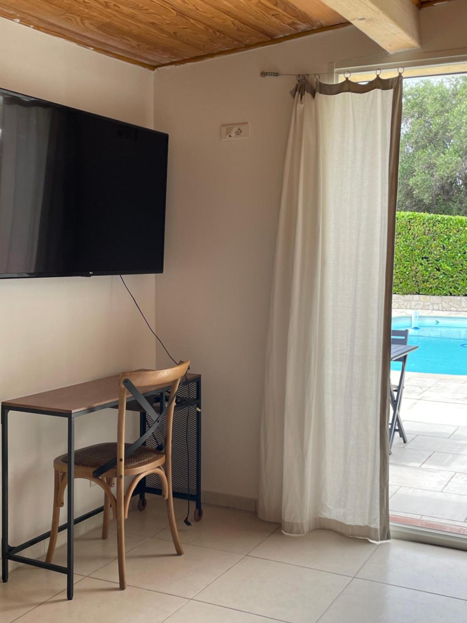 Magnifique Studio, Piscine, Parking